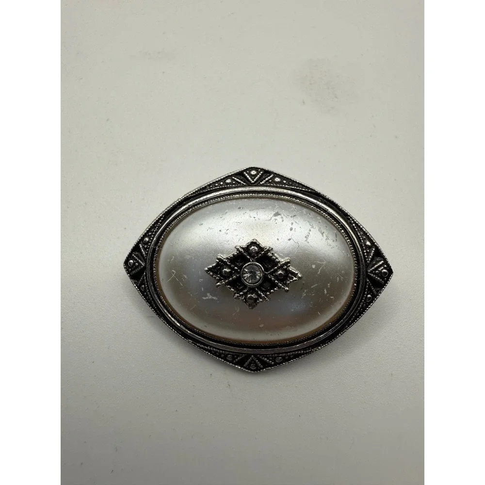 Vintage Avon Silver Tone‎ Faux Pearl Rhinestone Brooch Pendant Victorian Style